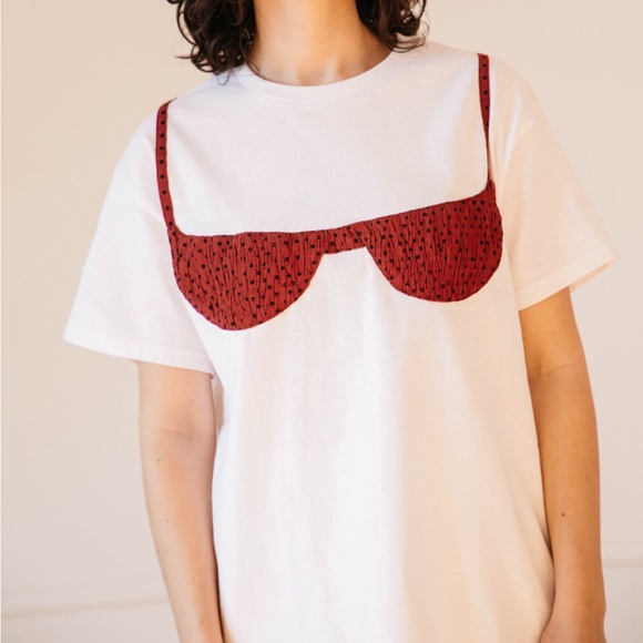 Nikki Chasin Tops - Oversized boxy white T-shirt with appliqué smocked bikini bra top. 🎨.